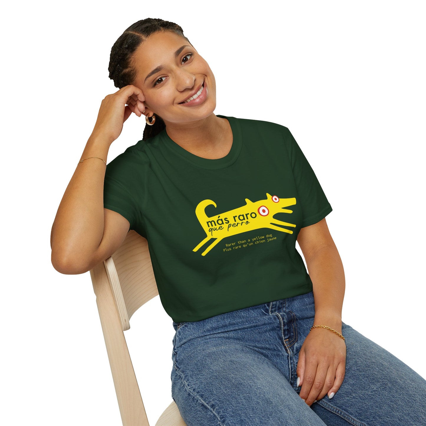MÁS RARO QUE PERRO AMARILLO - Camiseta unisex Softstyle