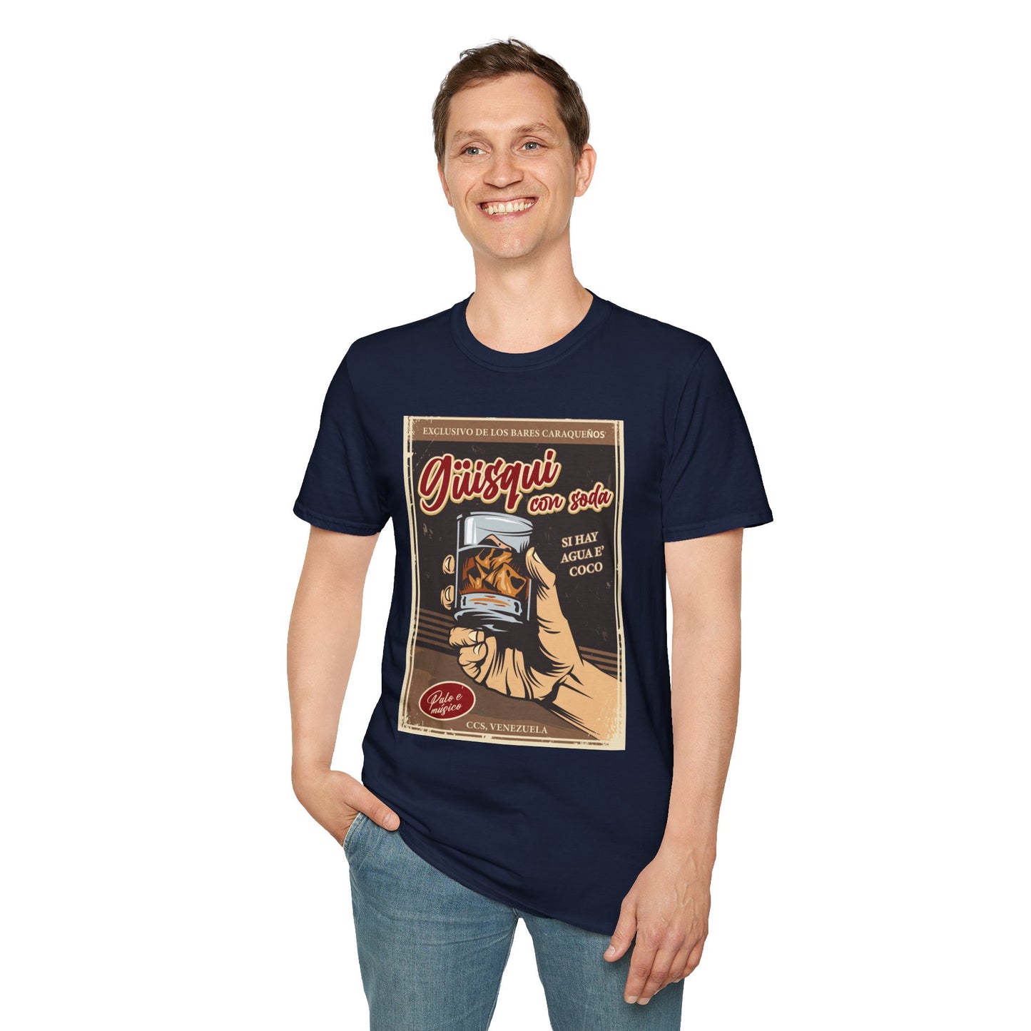 GÜISQUI CON SODA - Camiseta Vintage Unisex Softstyle – Un Clásico de los Bares Caraqueños