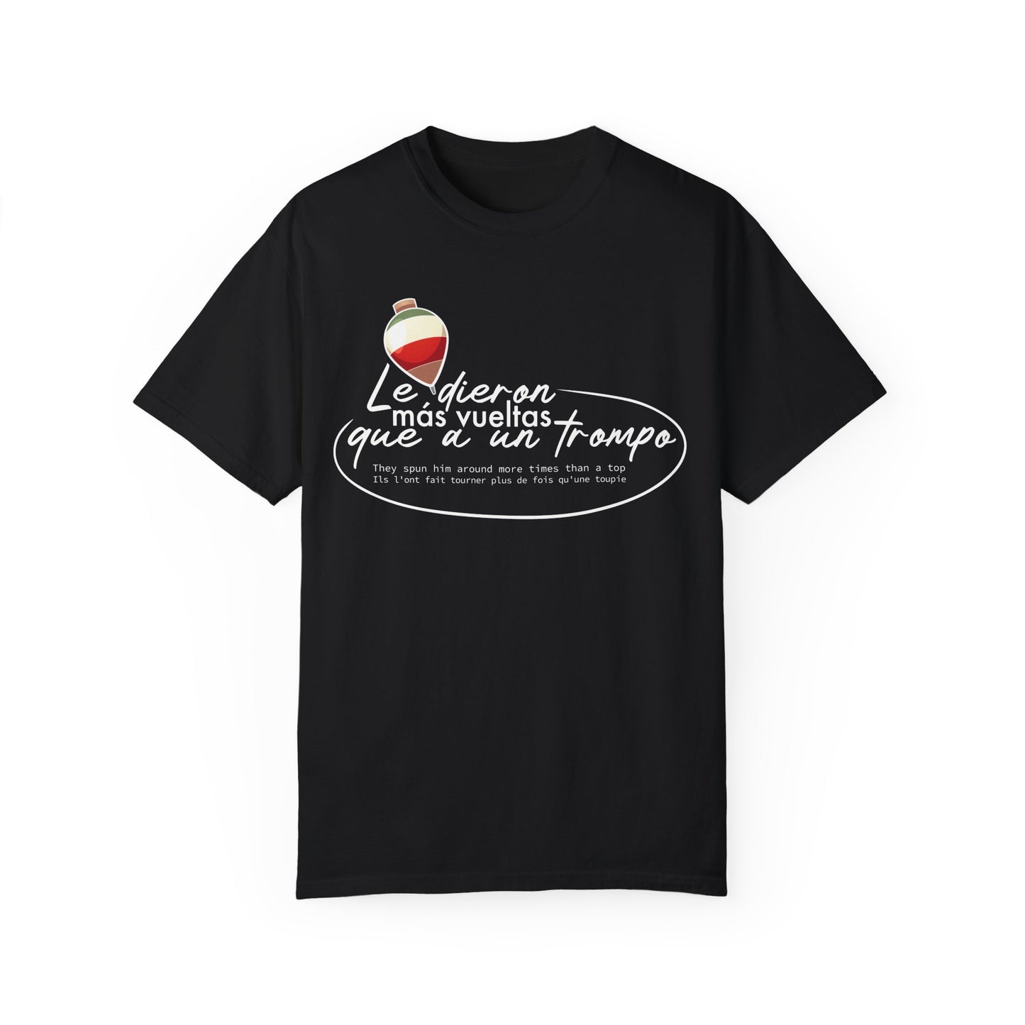 MÁS VUELTAS QUE A UN TROMPO - Camiseta Unisex Softstyle
