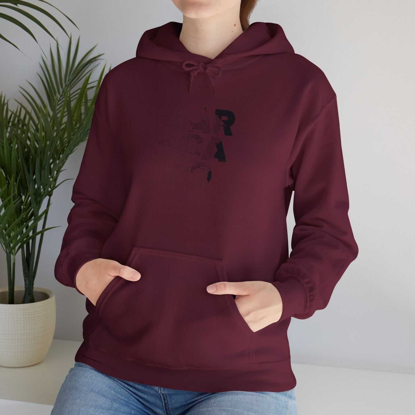 MARACAIBO TYPO Heavy Blend™ - Sudadera con Capucha - Diseño Gráfico Minimalista