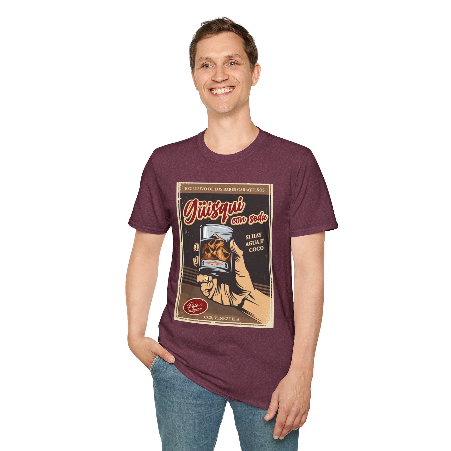 GÜISQUI CON SODA - Camiseta Vintage Unisex Softstyle – Un Clásico de los Bares Caraqueños