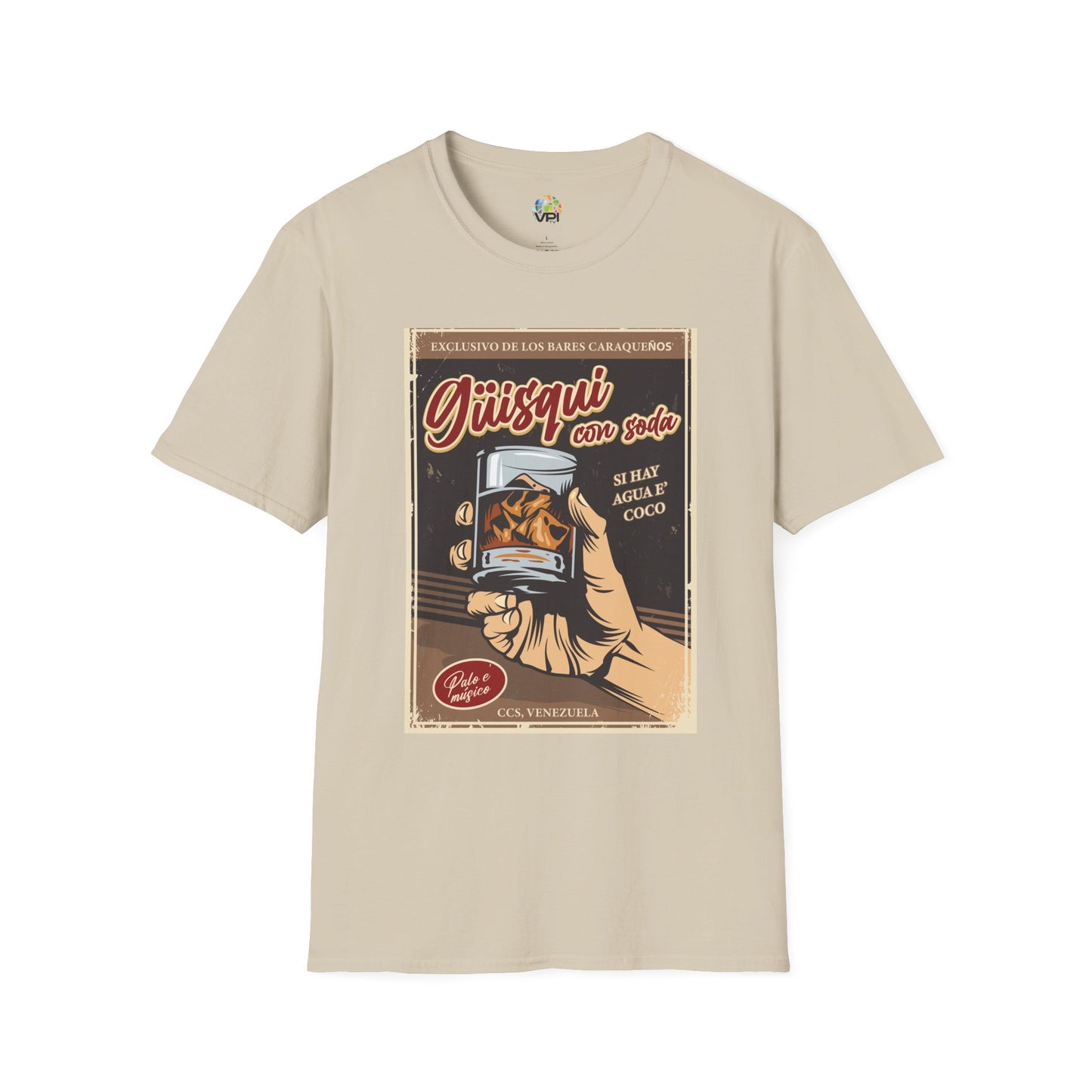 GÜISQUI CON SODA - Camiseta Vintage Unisex Softstyle – Un Clásico de los Bares Caraqueños