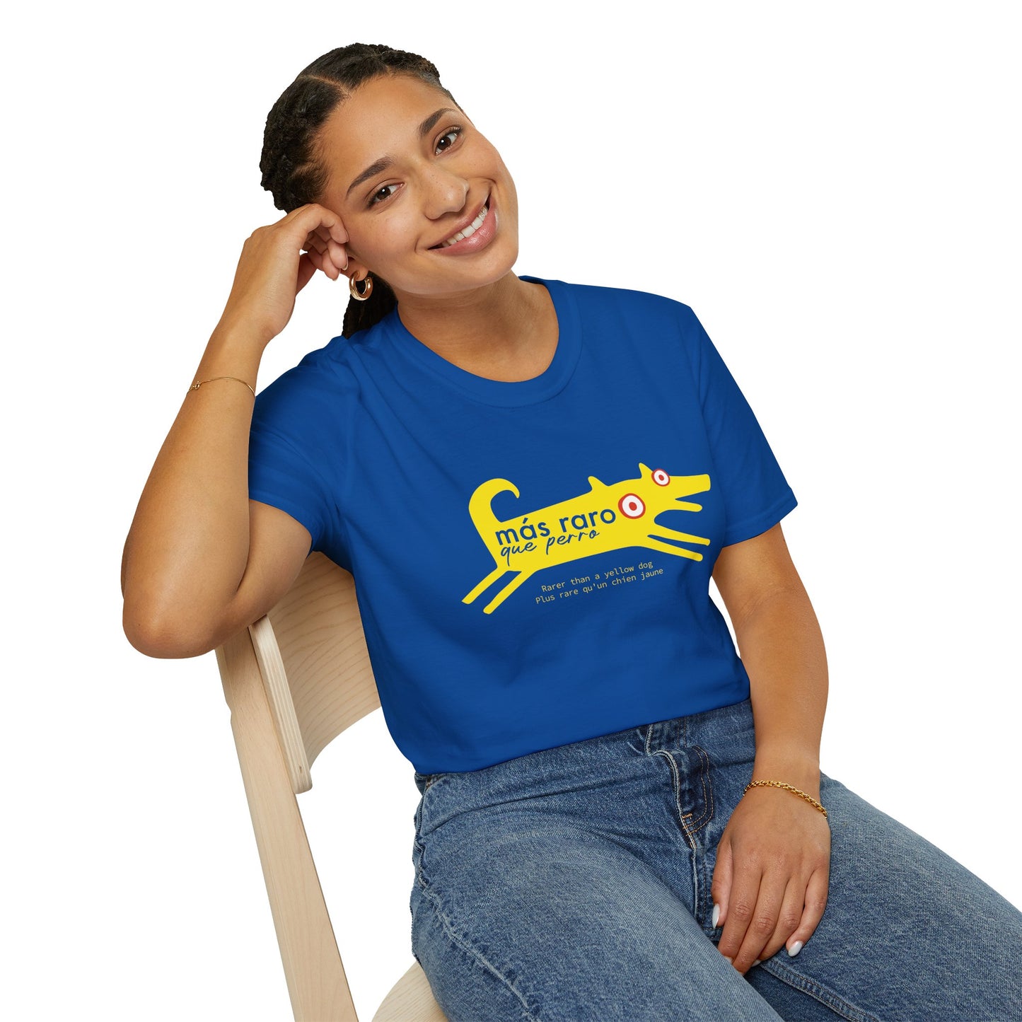 MÁS RARO QUE PERRO AMARILLO - Camiseta unisex Softstyle