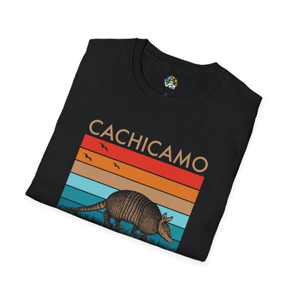 Camiseta Gráfica Unisex Softstyle – Diseño Vintage "Cachicamo Diciéndole a Morrocoy" 🐢