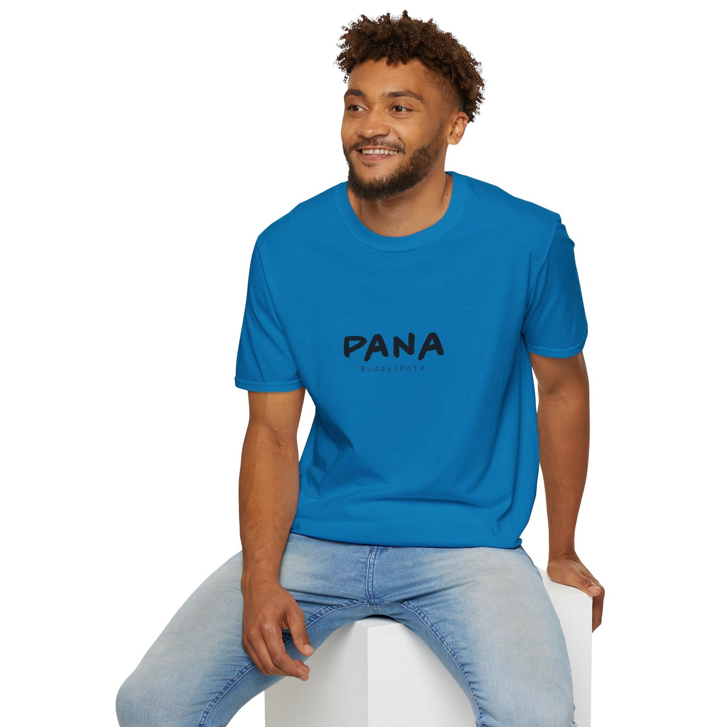 Camiseta Unisex Softstyle "PANA Buddy Tote" – Comodidad y Estilo para el Día a Día