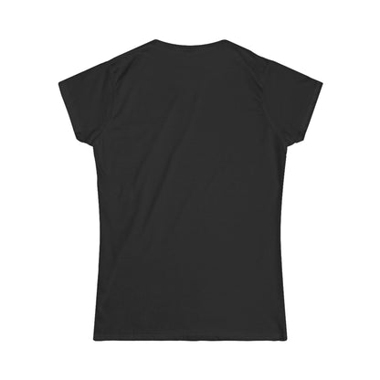 Camiseta Softstyle para Mujer con Frase Vintage - Perfecta para Salidas Casuales y un Estilo Retro