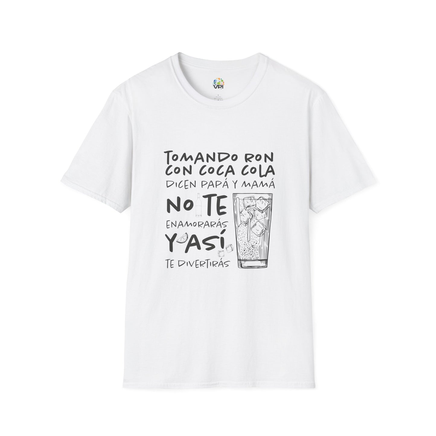 Camiseta Unisex Softstyle "Tomando Ron con Coca Cola" – Humor y Estilo Venezolano