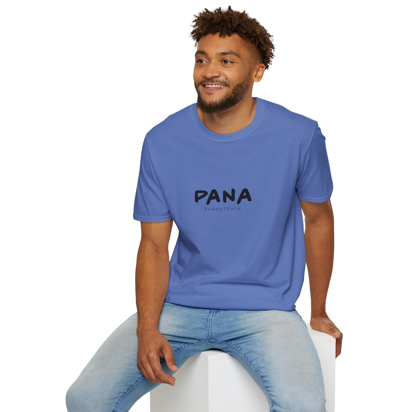 Camiseta Unisex Softstyle "PANA Buddy Tote" – Comodidad y Estilo para el Día a Día