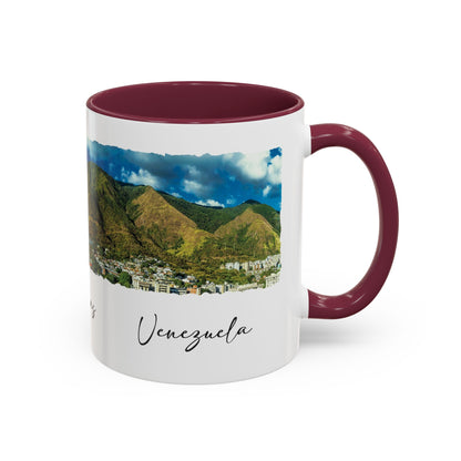 Taza con Paisaje Vibrante de Caracas – Disponibles en 11 oz y 15 oz