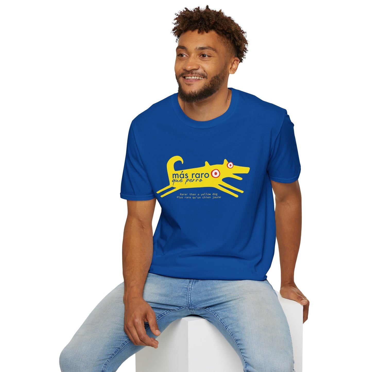 Camiseta unisex Softstyle - Camiseta gráfica "Más Raro Que Perro Amarillo"