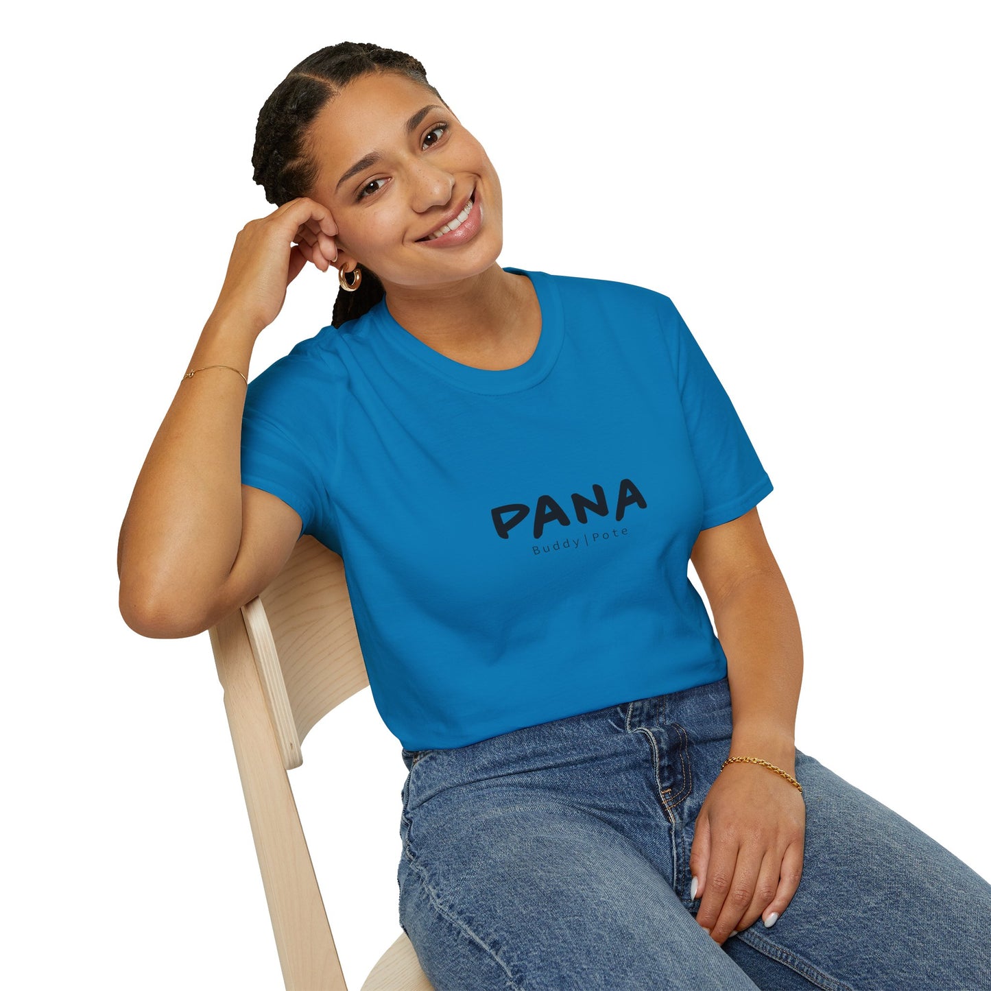 Camiseta Unisex Softstyle "PANA Buddy Tote" – Comodidad y Estilo para el Día a Día