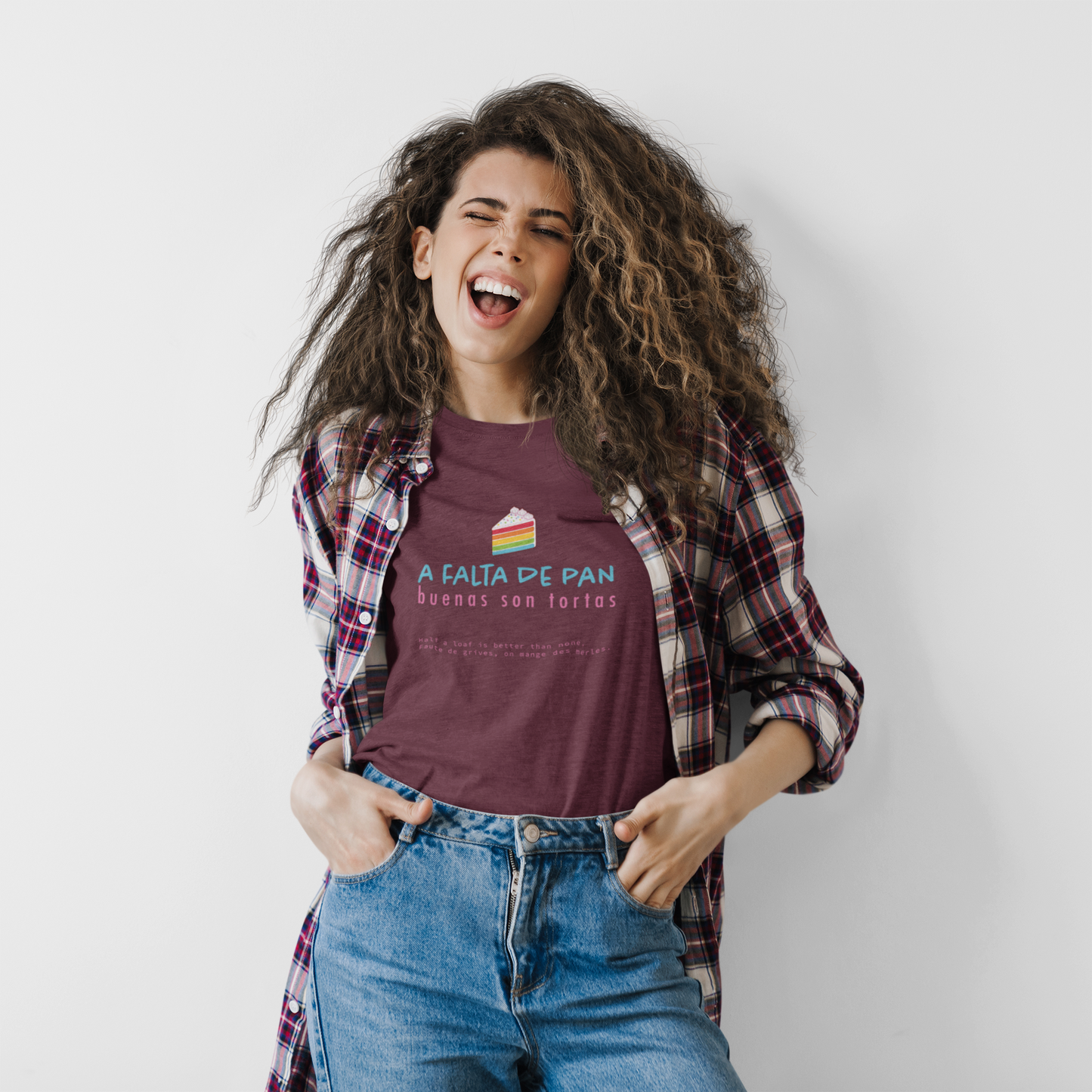 A FALTA DE PAN 🍞🎂 - Camiseta Unisex Softstyle