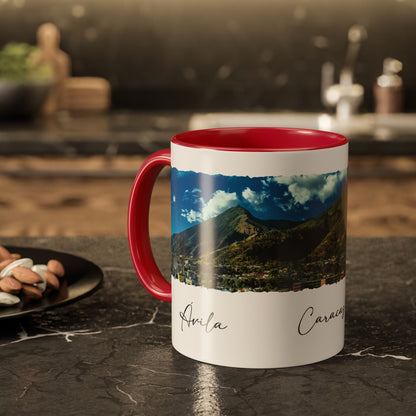 Taza con Paisaje Vibrante de Caracas – Disponibles en 11 oz y 15 oz