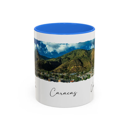 Taza con Paisaje Vibrante de Caracas – Disponibles en 11 oz y 15 oz