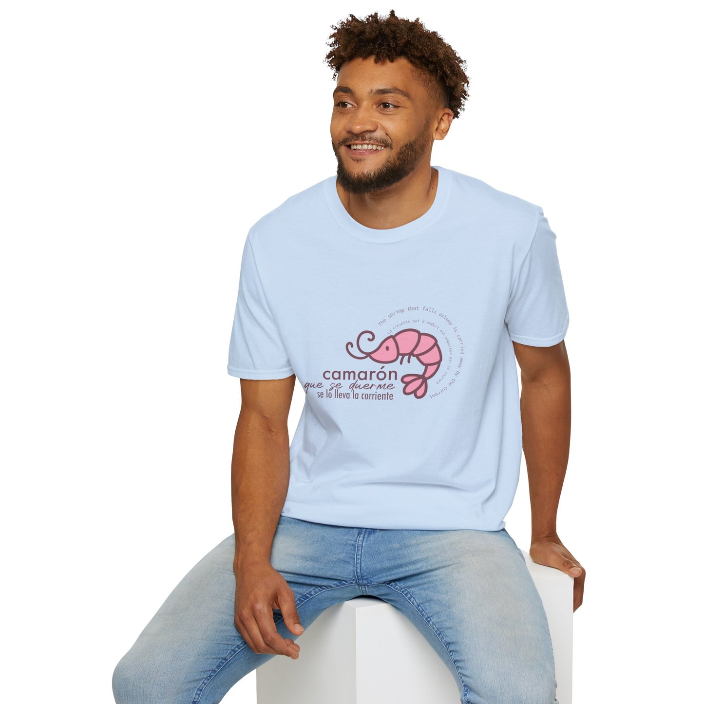 Camiseta Unisex Softstyle con Frase Divertida "Camarón que se duerme"