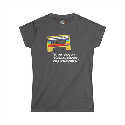 Camiseta Softstyle para Mujer con Frase Vintage - Perfecta para Salidas Casuales y un Estilo Retro