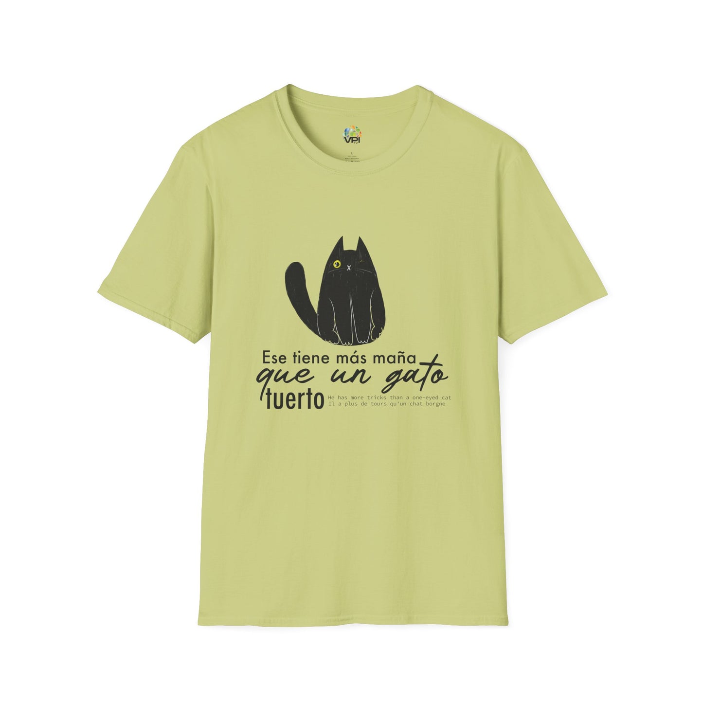 Camiseta Unisex Softstyle – ‘Ese Tiene Más Maña Que Un Gato Tuerto’