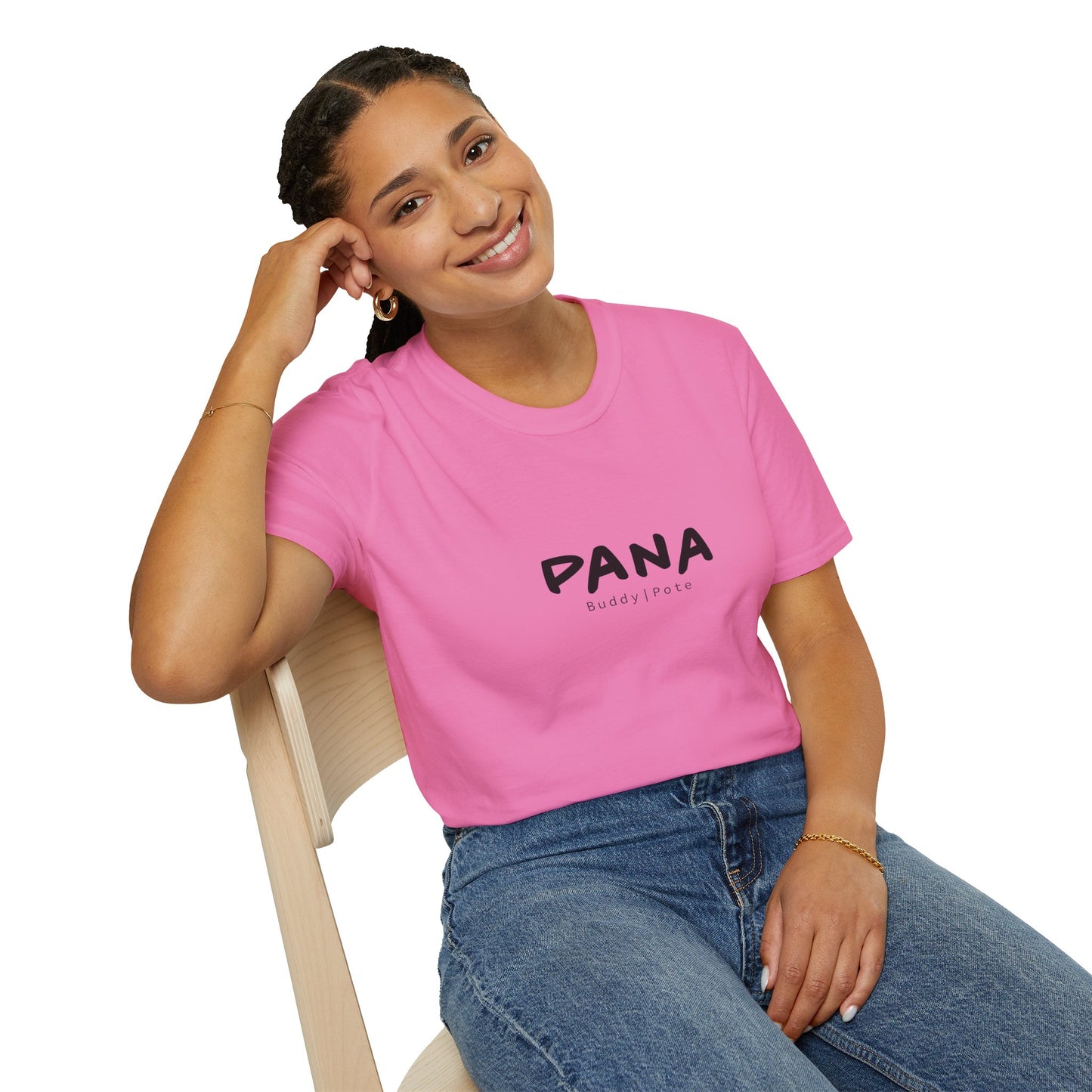 Camiseta Unisex Softstyle "PANA Buddy Tote" – Comodidad y Estilo para el Día a Día